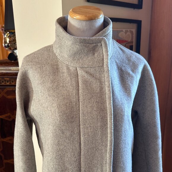 J. CREW Mercantile City Light Gray Coat – 8P - Picture 2 of 12